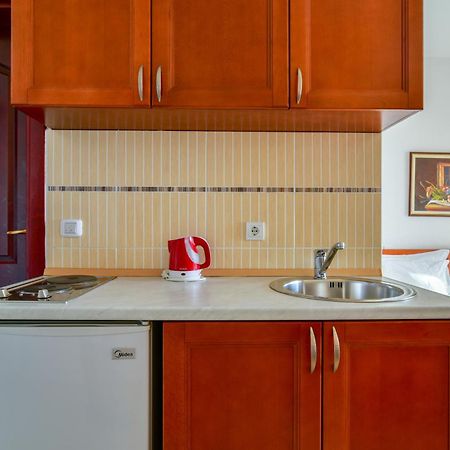 Apartments Leut Sveti Stefan Bilik gambar