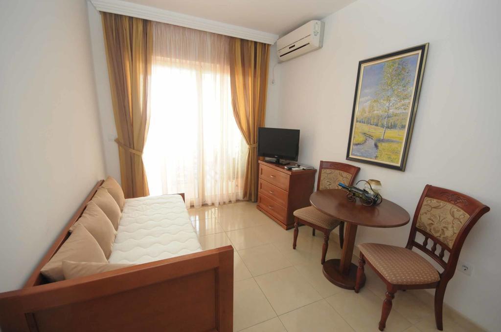 Apartments Leut Sveti Stefan Luaran gambar