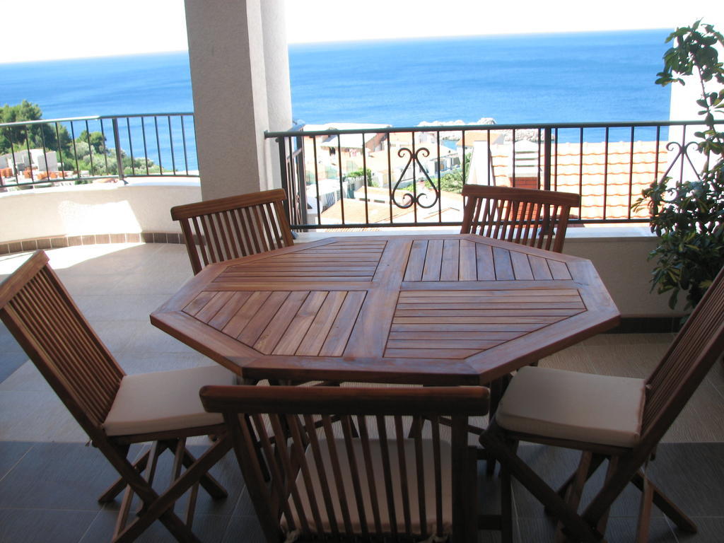 Apartments Leut Sveti Stefan Bilik gambar